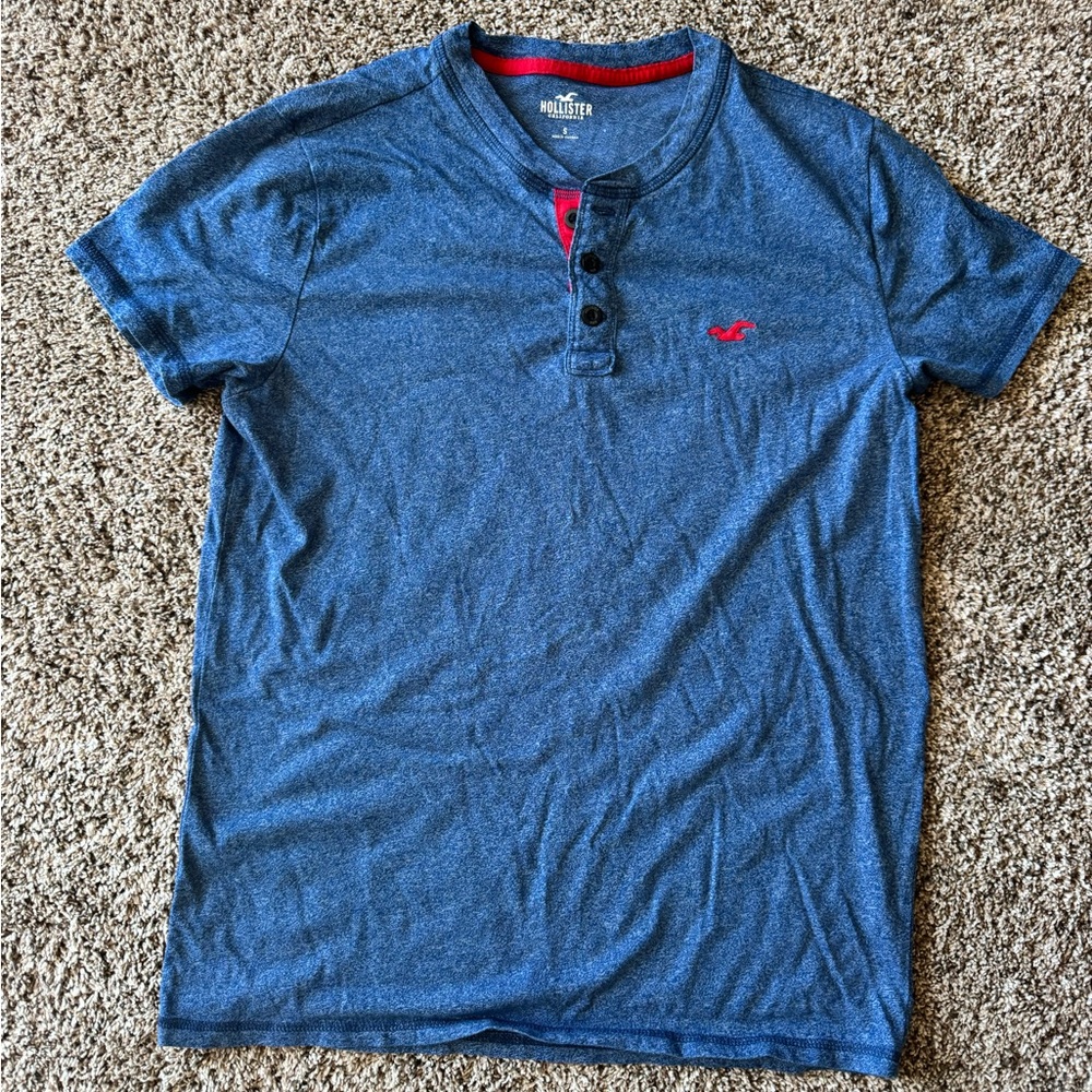 Hollister shirt size small